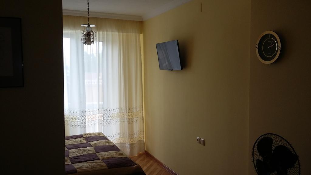 Nellie'S Apartment Batumi Exteriör bild